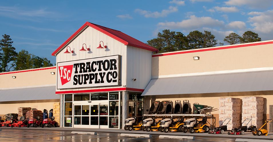 What Time Does Tractor Supply Close