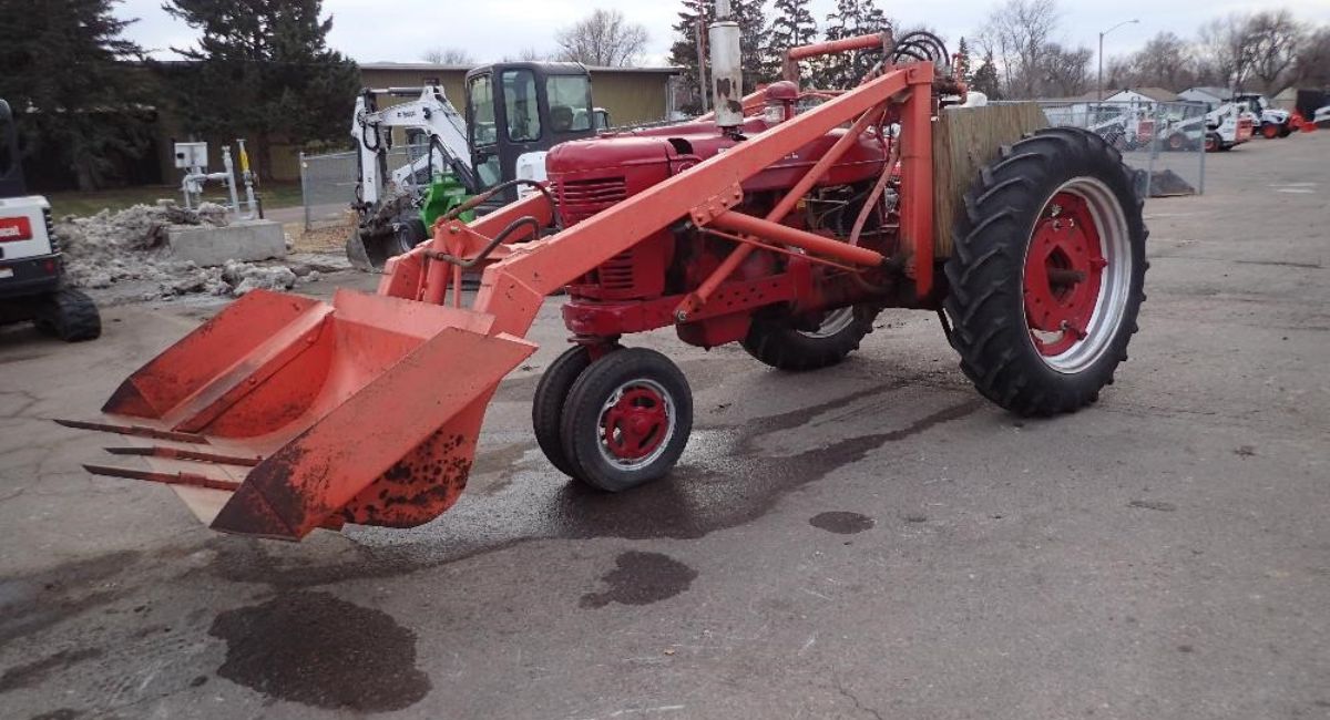 farmall m with loader