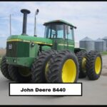 John Deere 8440